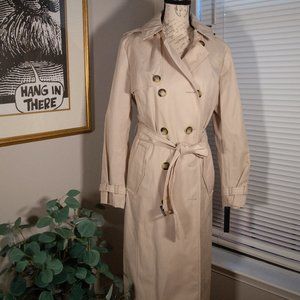 Tahari Cream Large Trench Coat with Tortoiseshell Buttons and Green Accents